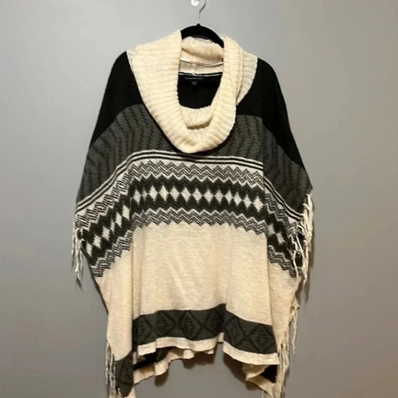 Lane Bryant | Sweater poncho/shawl OS plus cream, gray & black fringe‎ cowl neck - Picture 1 of 6